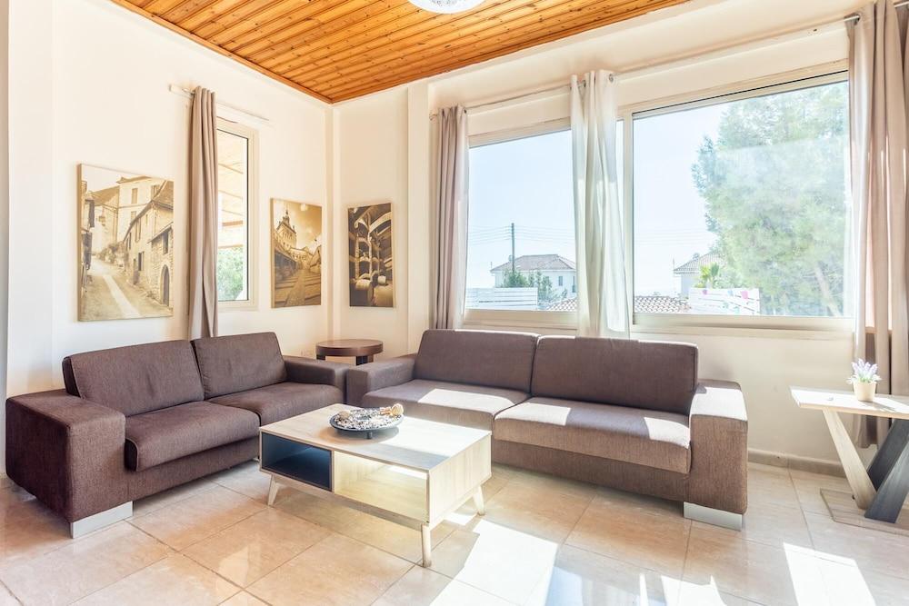 Villa Archimedes in Peyia