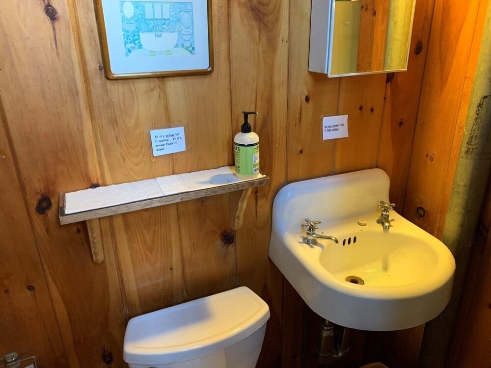 Noseeum Limit 5 2 Bedroom Cabin by Redawning