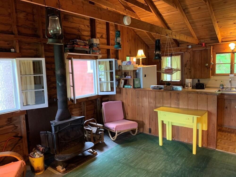 Noseeum Limit 5 2 Bedroom Cabin by Redawning