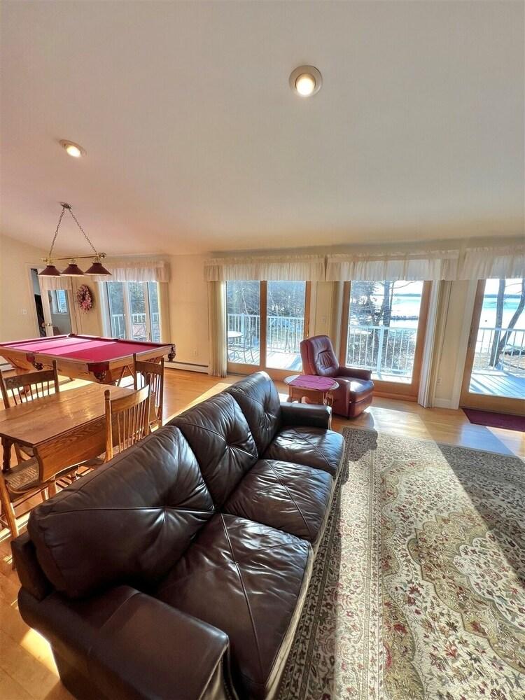 Arrow Rock Limit-8 2 Bedroom Home by Redawning