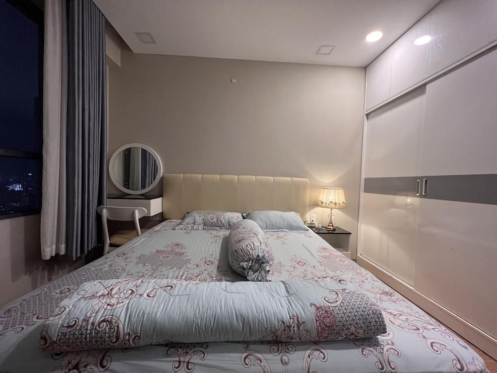 Supertramp House - Gold View Apartment