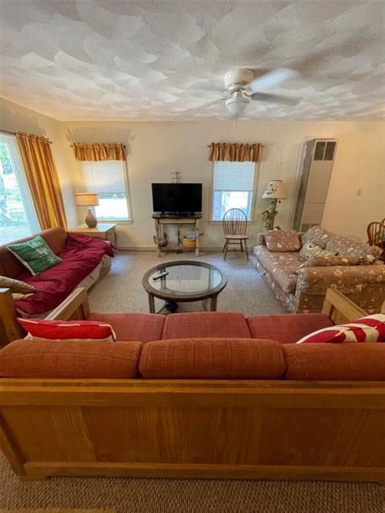 Bass Cove 1 Limit 6 3 Bedroom Home by RedAwning