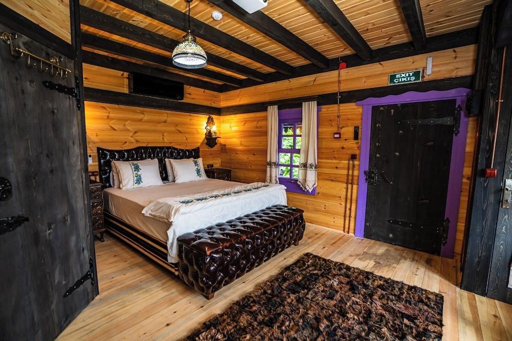 GAFULLUK TATİL KÖYÜ