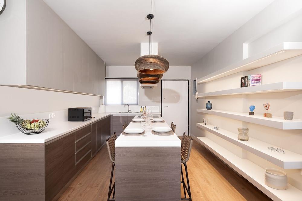 Blue Avra by A&D Properties