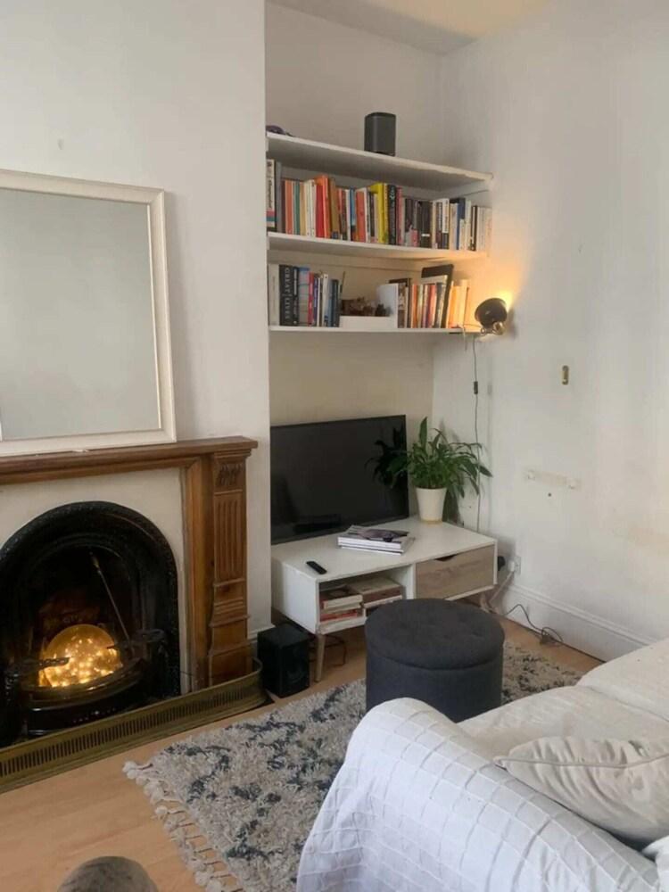 Charming 1 Bedroom Flat in Hammersmith
