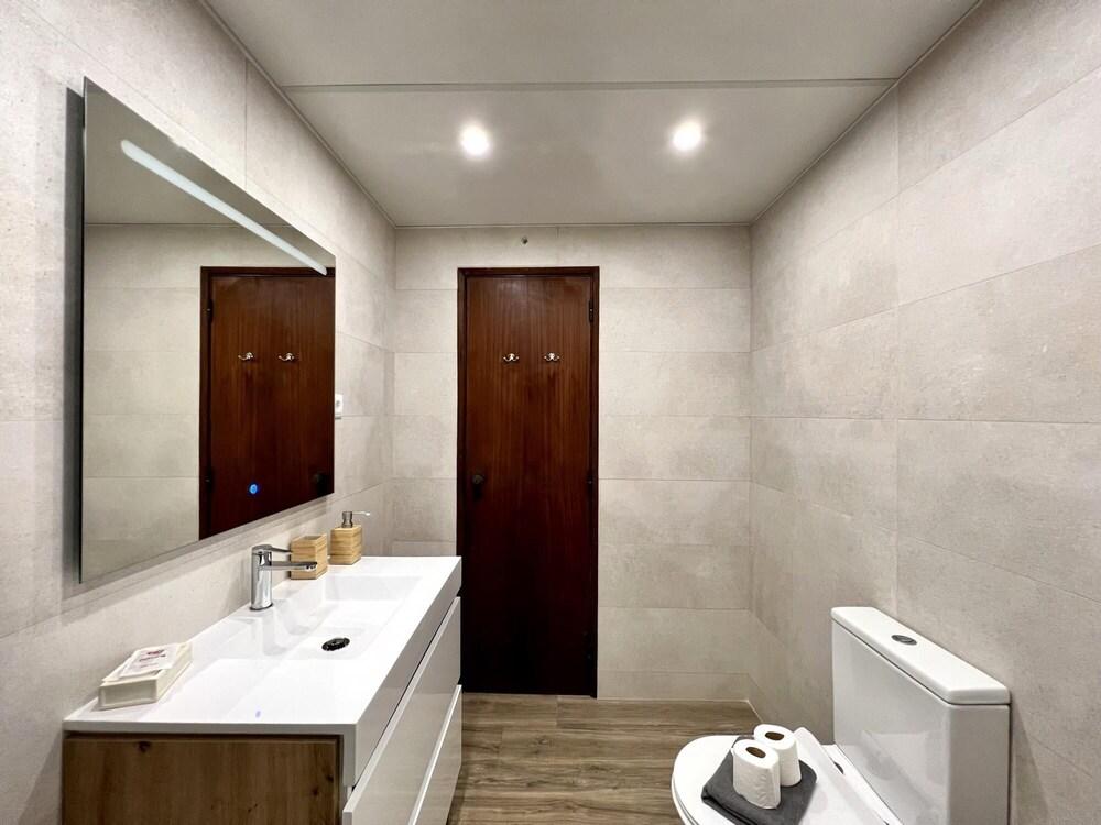 Albufeira Town Apartment by Homing