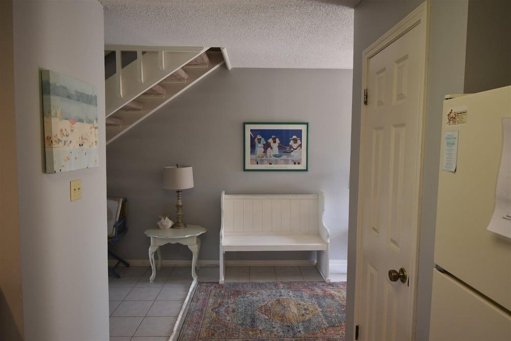 2 D, Three Bedroom Townhome