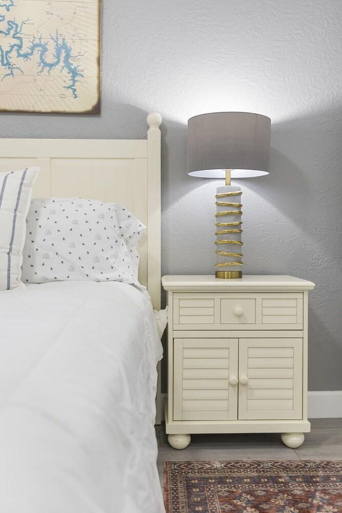 Ozark Mountain Oasis