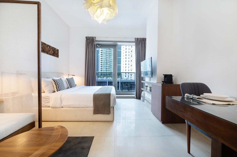 Maison Privee - Sparkle Towers 8