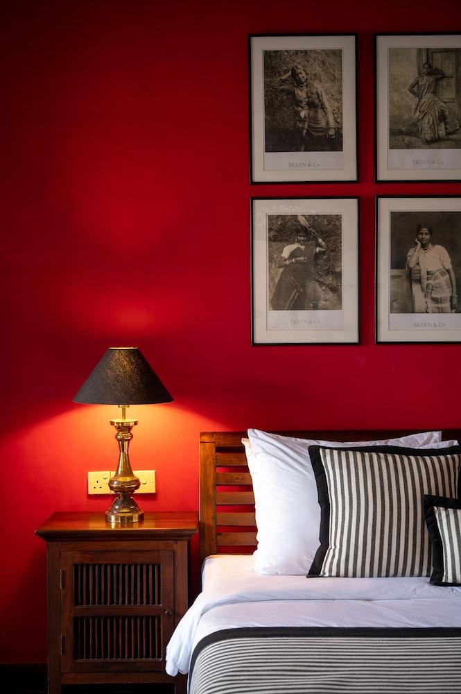 42 Lighthouse Street