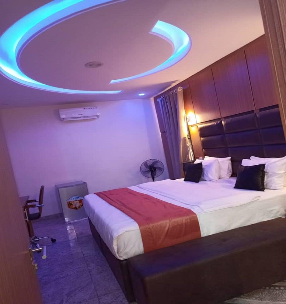 Nduson Crown Apartment