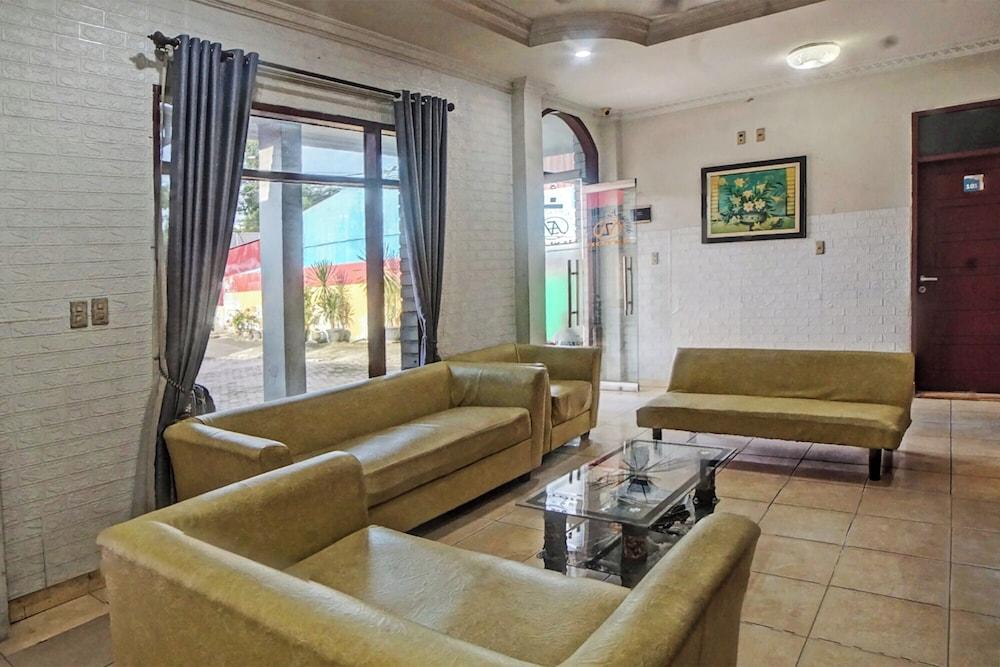 Hotel O Serena Anggrek