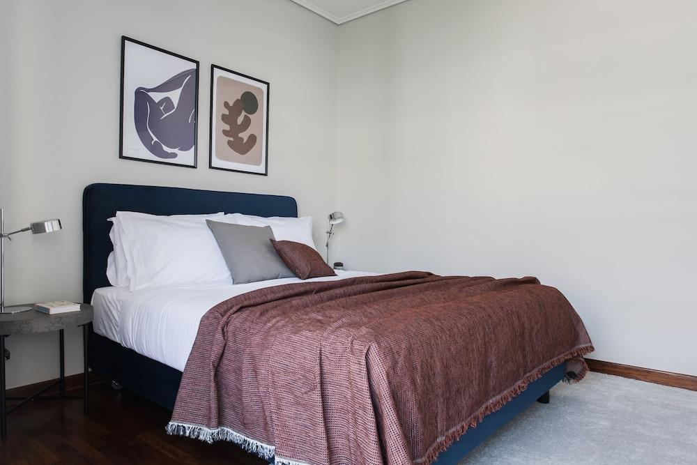 Celestial 3BR Apartment with Balcony