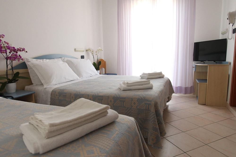 Hotel Giorg - WaterPark Free Entrance