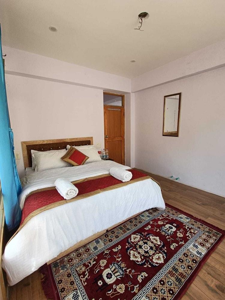 Hotel The Stone Palace