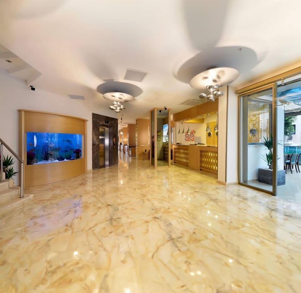 Aurasia Design Hotel