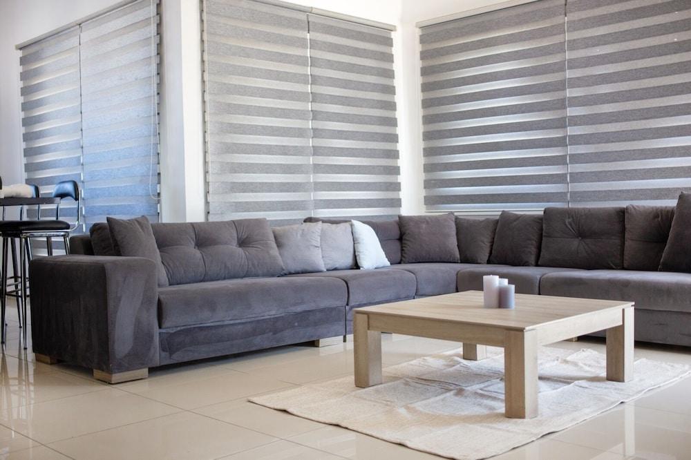 Immaculate 2-bed Penthouse in Kyrenia