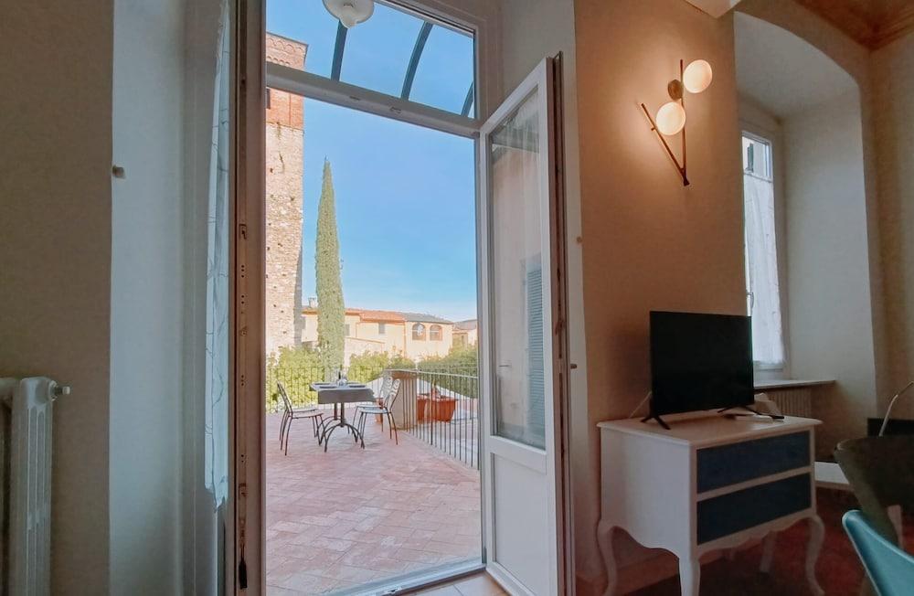 Fabroniana apartments