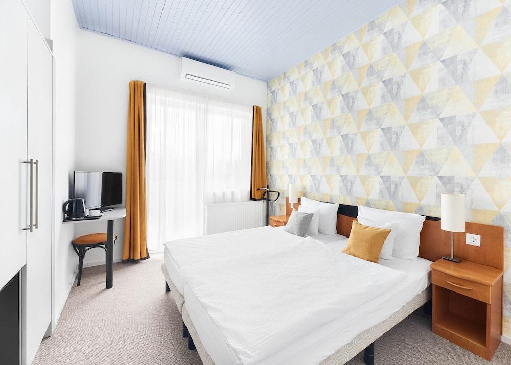 Lorelei Pension Adults Only