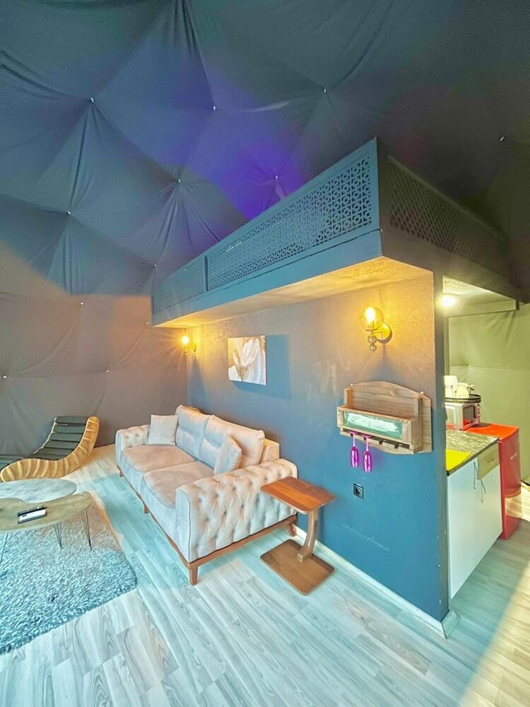 Captivating Dome With Private Pool in Sapanca