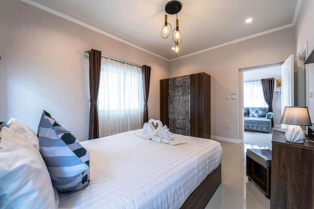 New 2 Bedroom Pool Villa C882