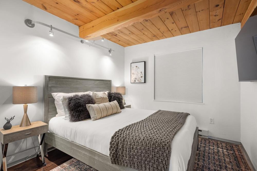 1024 E Cooper in Aspen