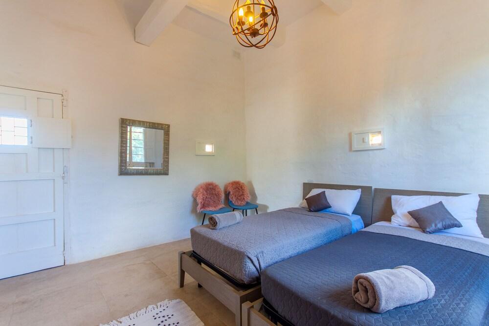 San Martin Wonderful Pool & Spa Villa