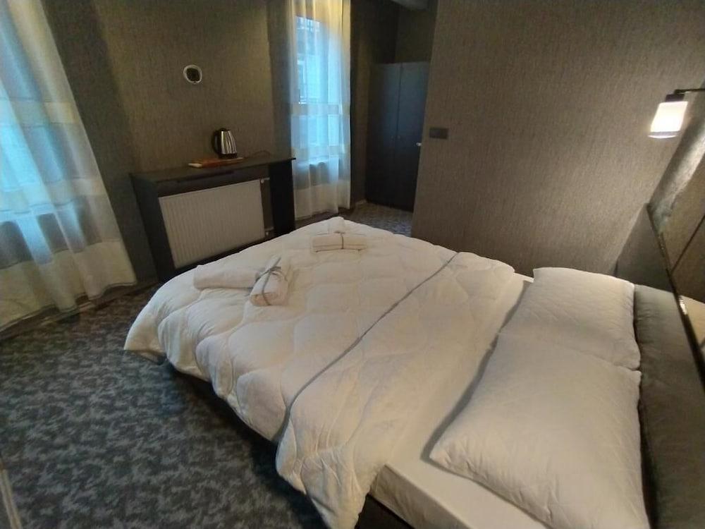 Espinas Taksim Hotel