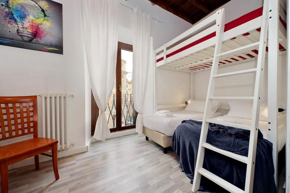 Luxury Navona Apartment