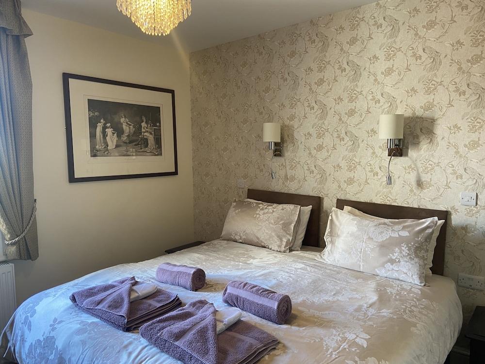 The Beach House Luxury Rooms