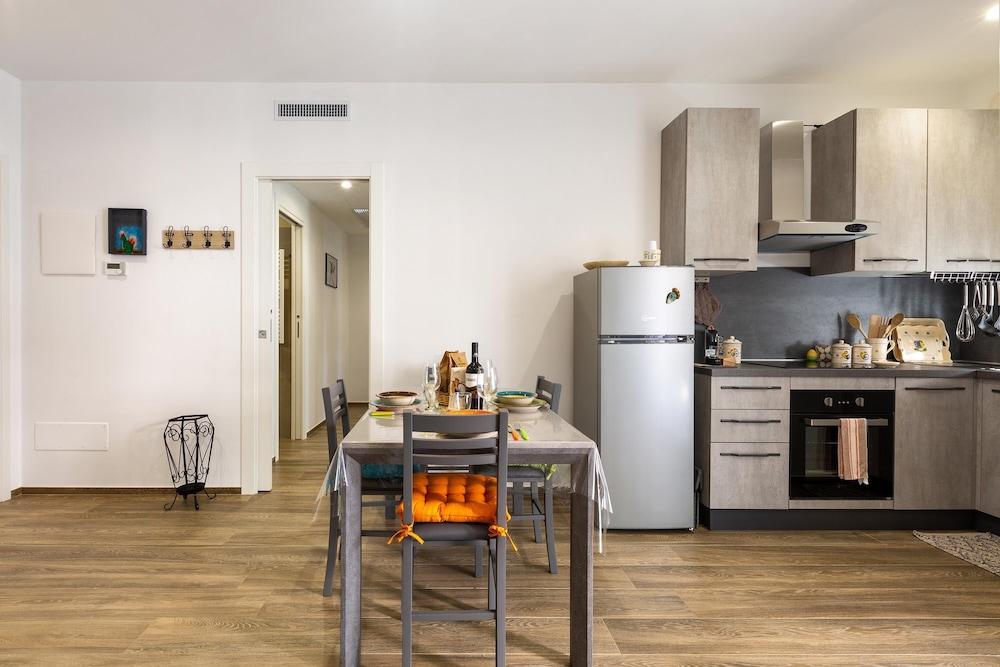 3182 Conteduca Apartment by Barbarhouse