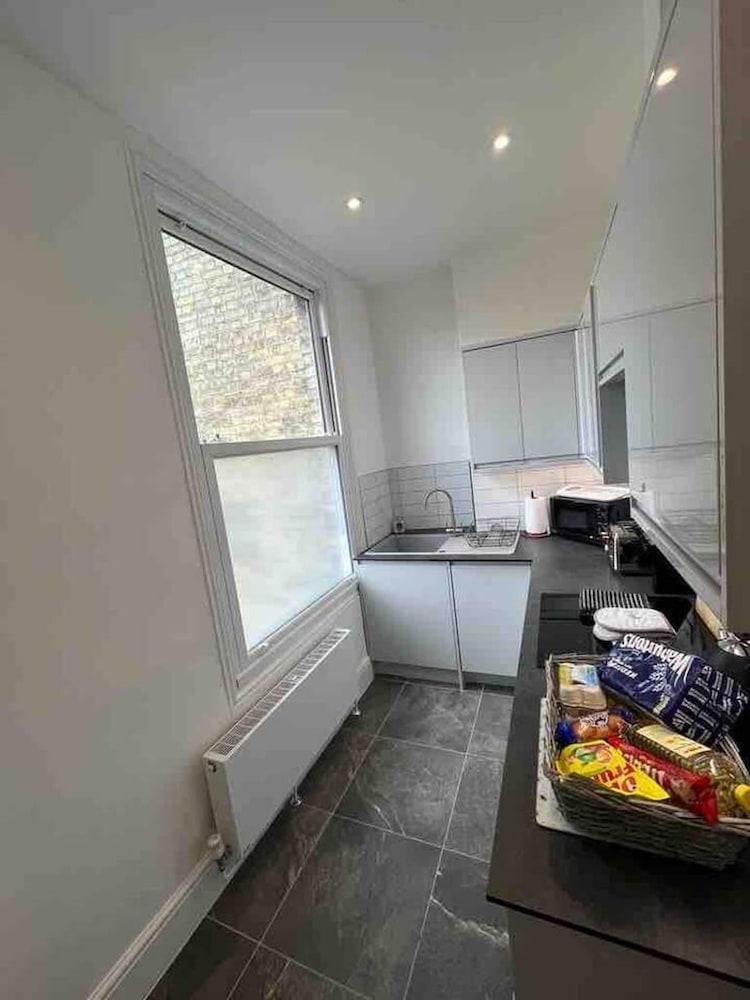 Stunning 4-bed Apartment in Cambridge