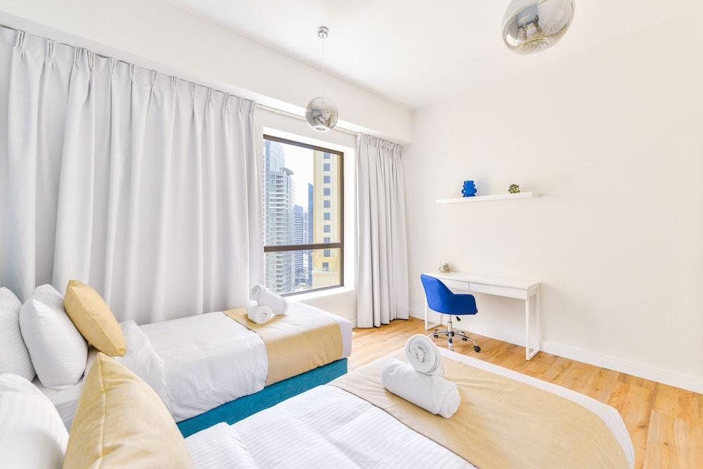 Luxury JBR - 2BR - Free Beach Resorts Access!