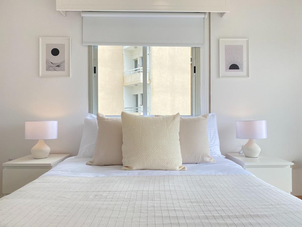 Phaedrus Living Down Town Nestoras 301