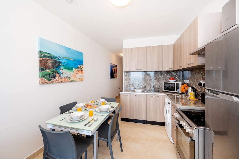 Islet Seafront 1 Bedroom Apartment