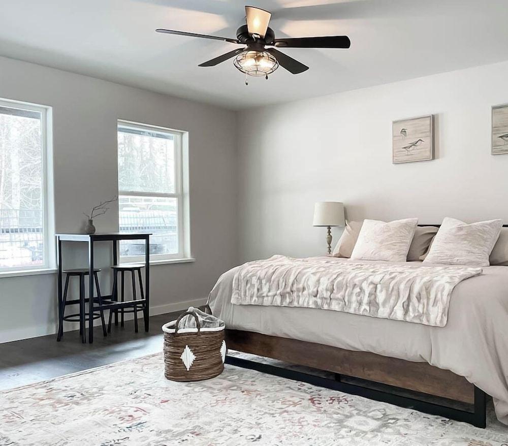 ALASKA LAKE and LODGE AT LONGMERE