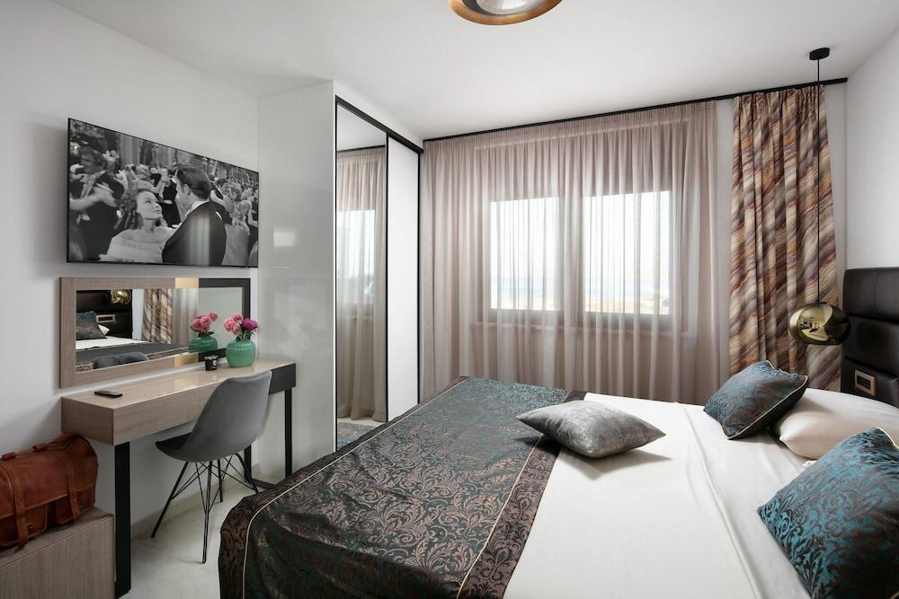 Apartments Malibu Imperial