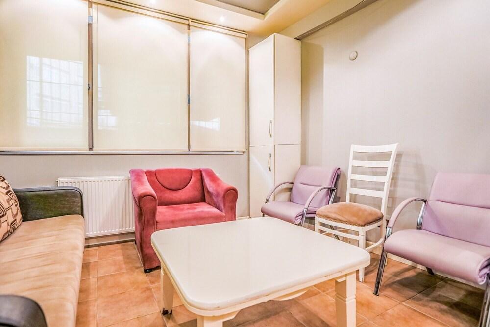 Centrally Located Apartment in Fatih