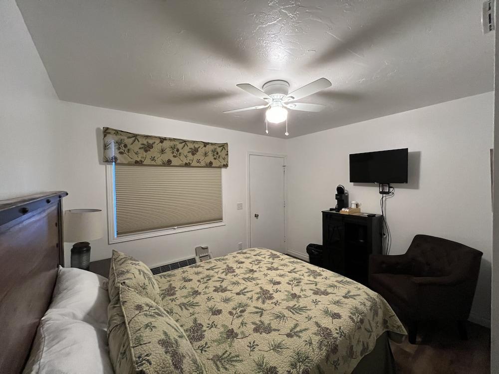 South Fork Junction Lodge & RV Park