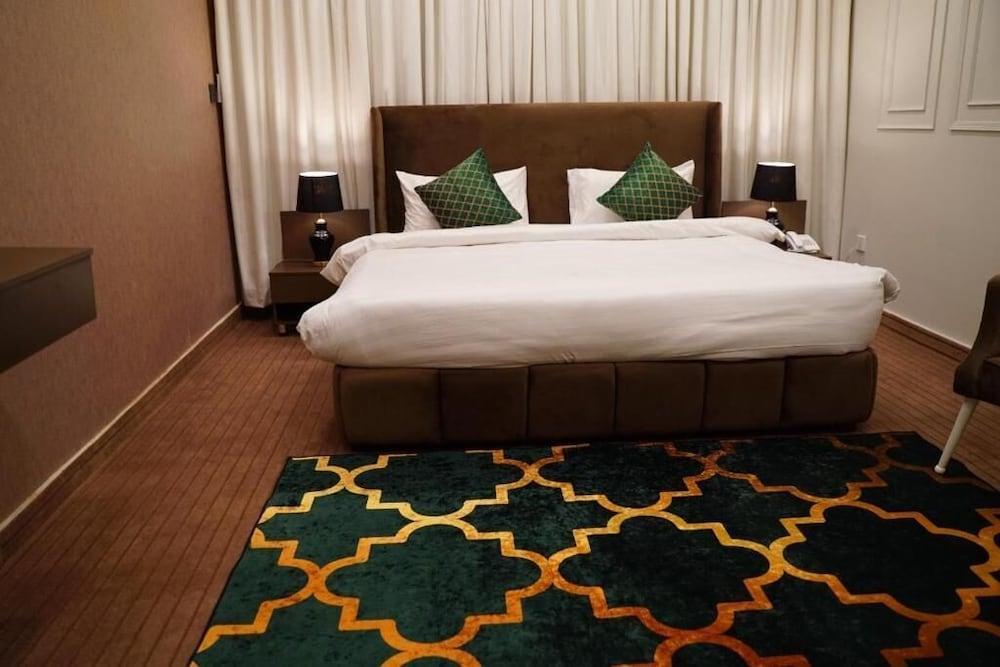 La Maison Hotel Islamabad