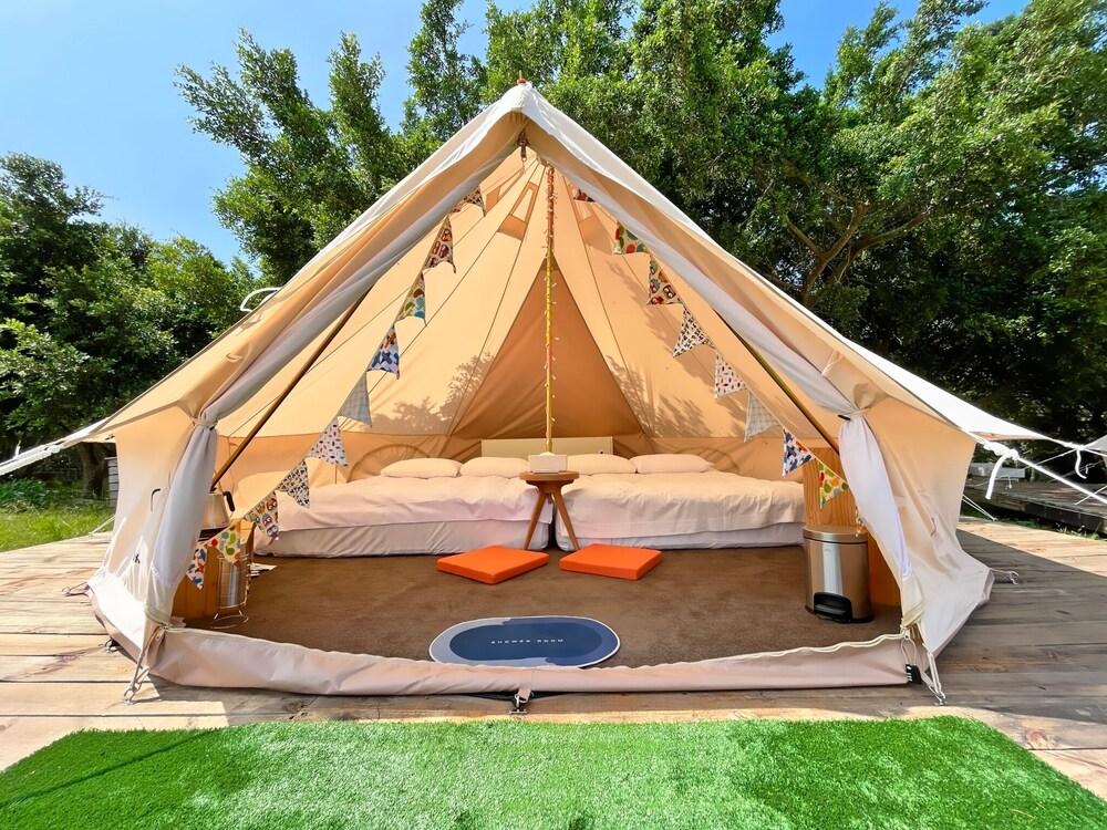 ALIVE Glamping Base