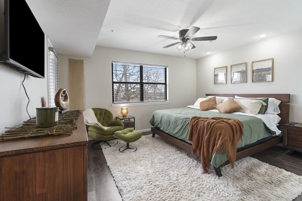 Branson's Silver Lining Escape