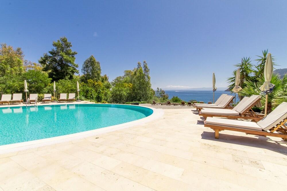 Monolocale 2 Vulcano on Sea Shore