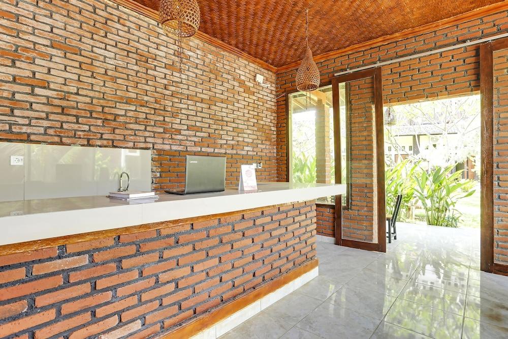 SPOT ON 90882 Sari Homestay Near Garuda Wisnu Kencana