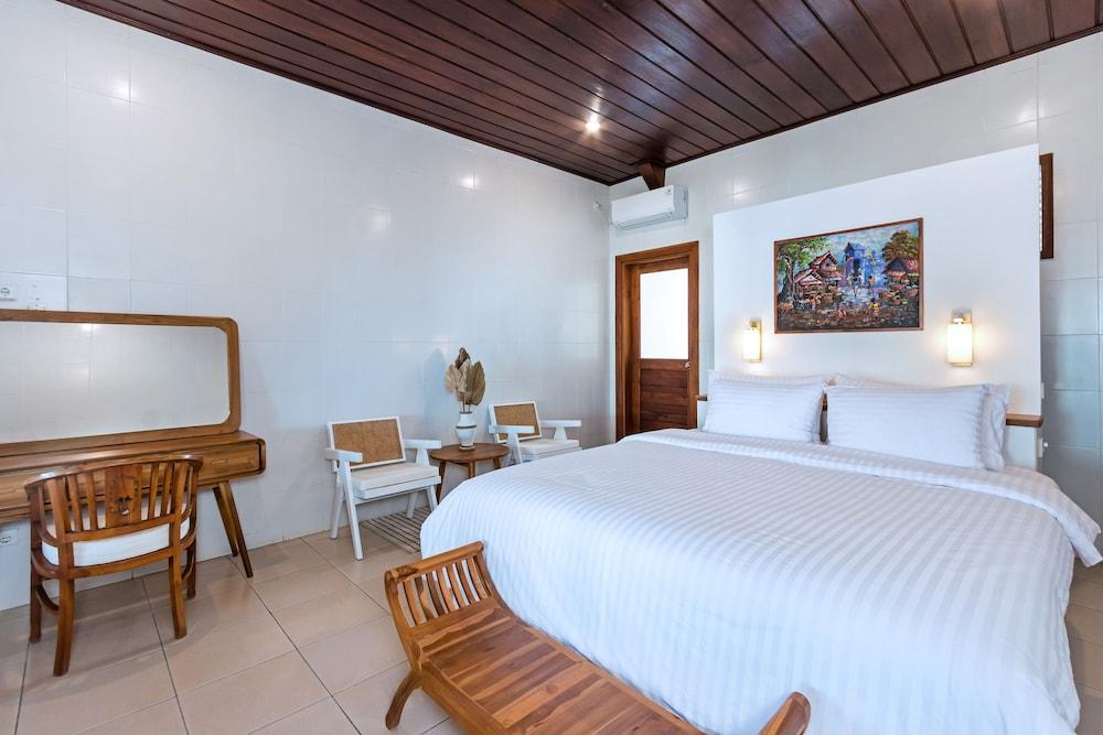 Kanna Seafront Estate