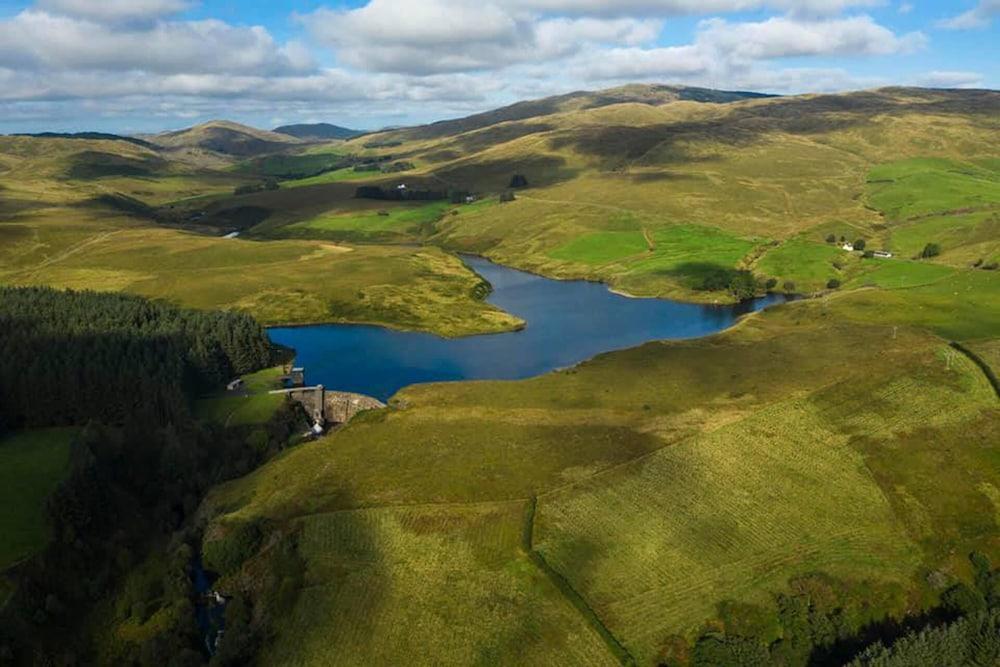 Forester's Retreat Glamping - Cambrian Mountains