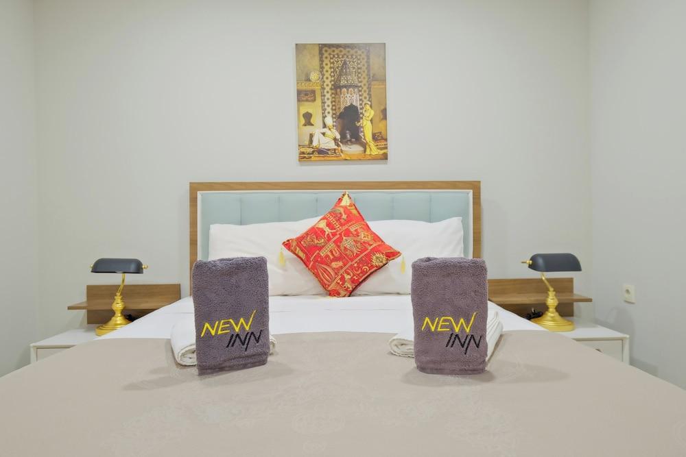 Petek Residence by NewInn