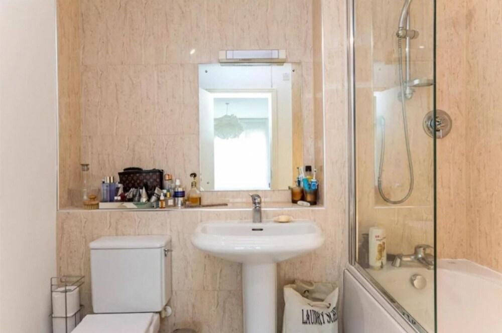 Huge Penthouse - Birmingham Central - Balcony