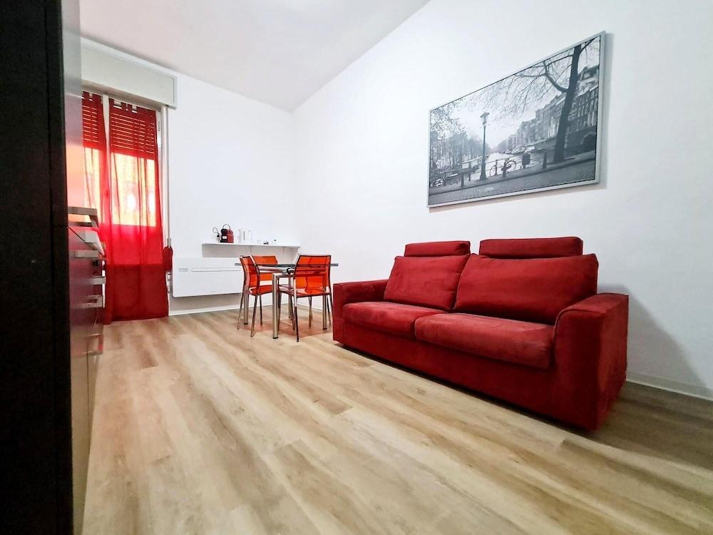 Casa Golgi - Casa Golgi