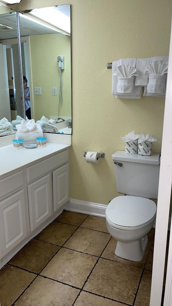 Oceanview Studios at Seamist Driftwood